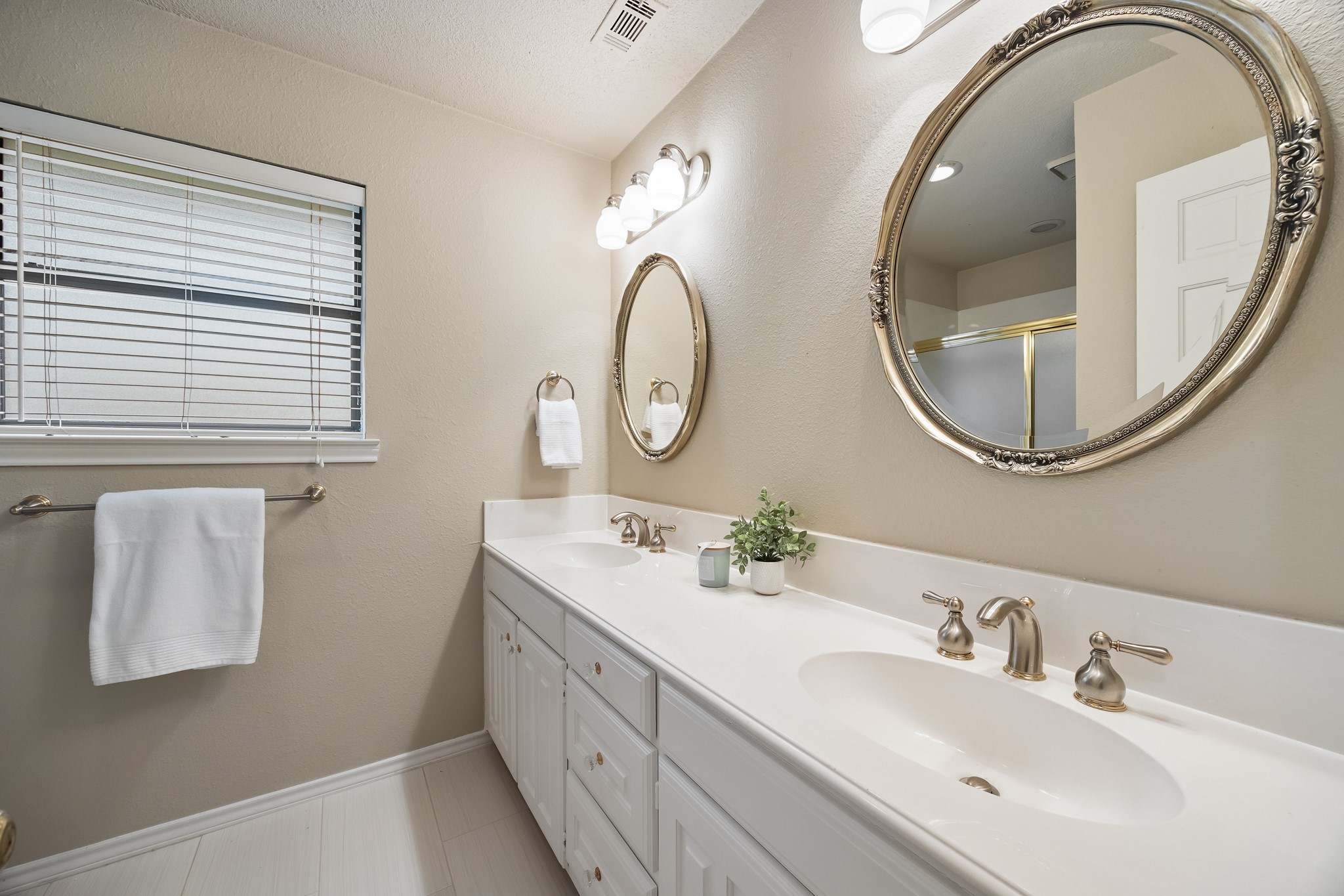420 E Coachlight Trail Rockwall TX 75087