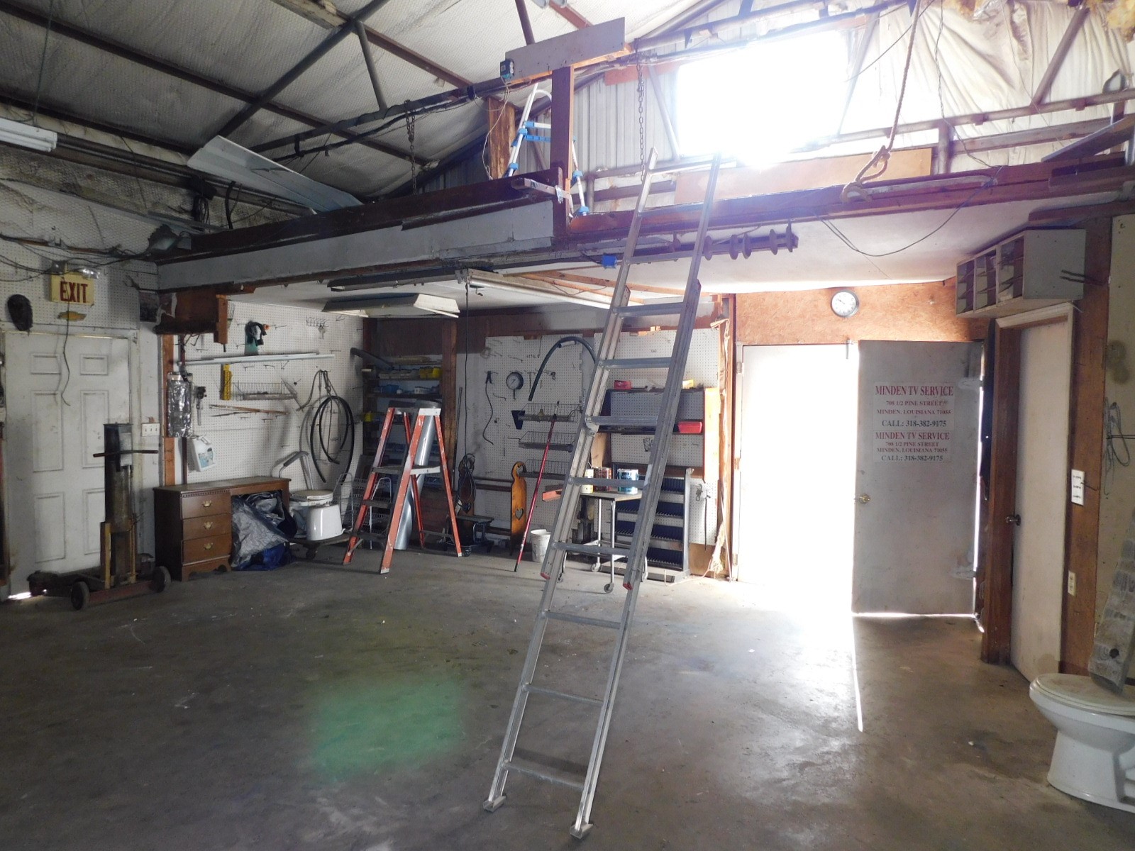 105 NW 2nd Springhill LA 71075