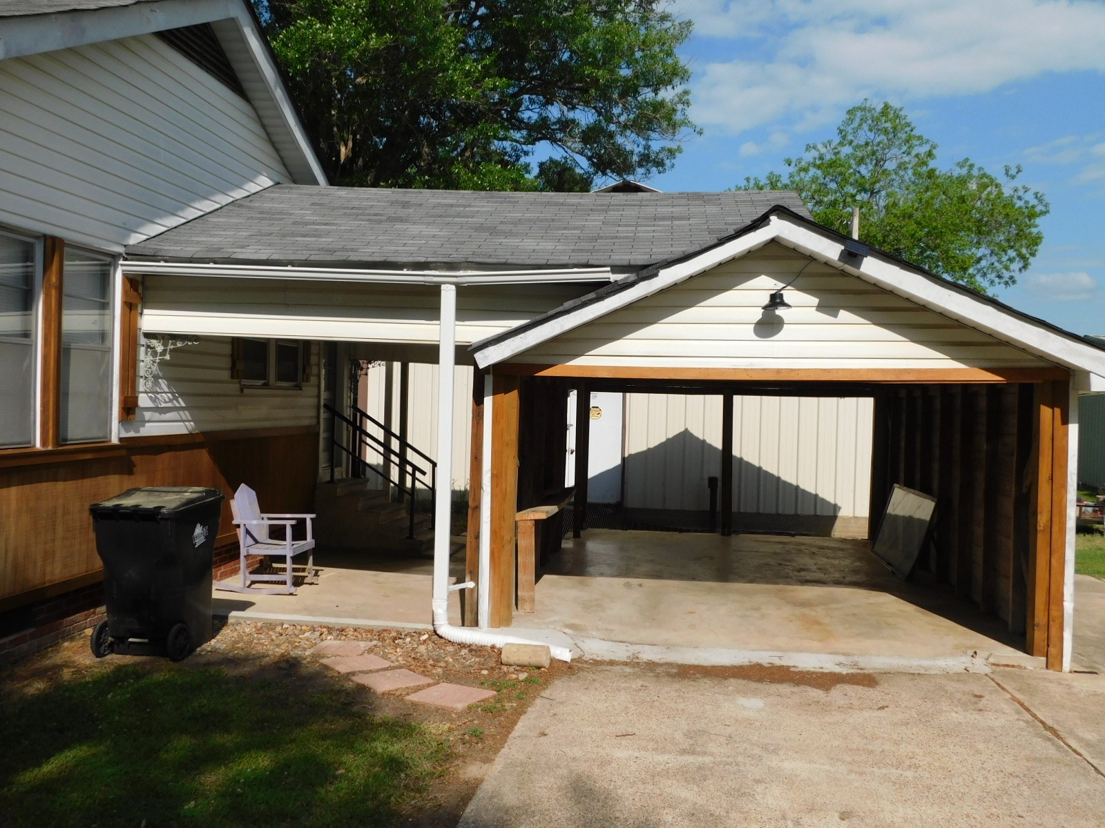 105 NW 2nd Springhill LA 71075