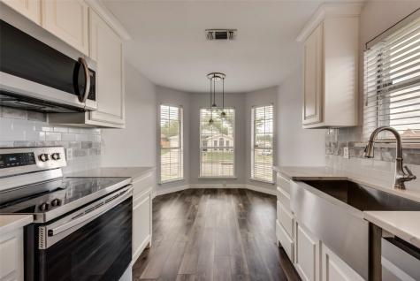 414 Faircrest Drive Arlington TX 76018