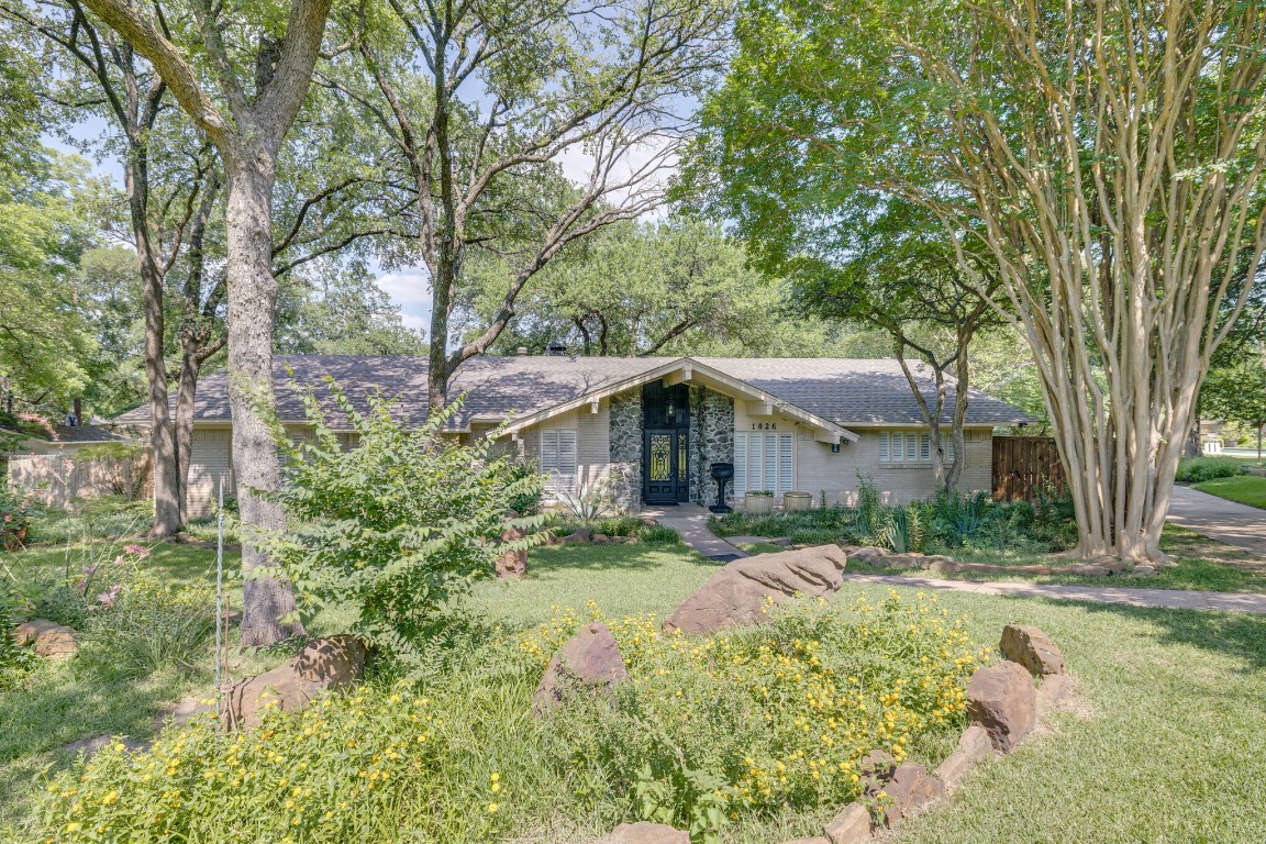 1026 Sleepy Hollow Drive S Irving TX 75061