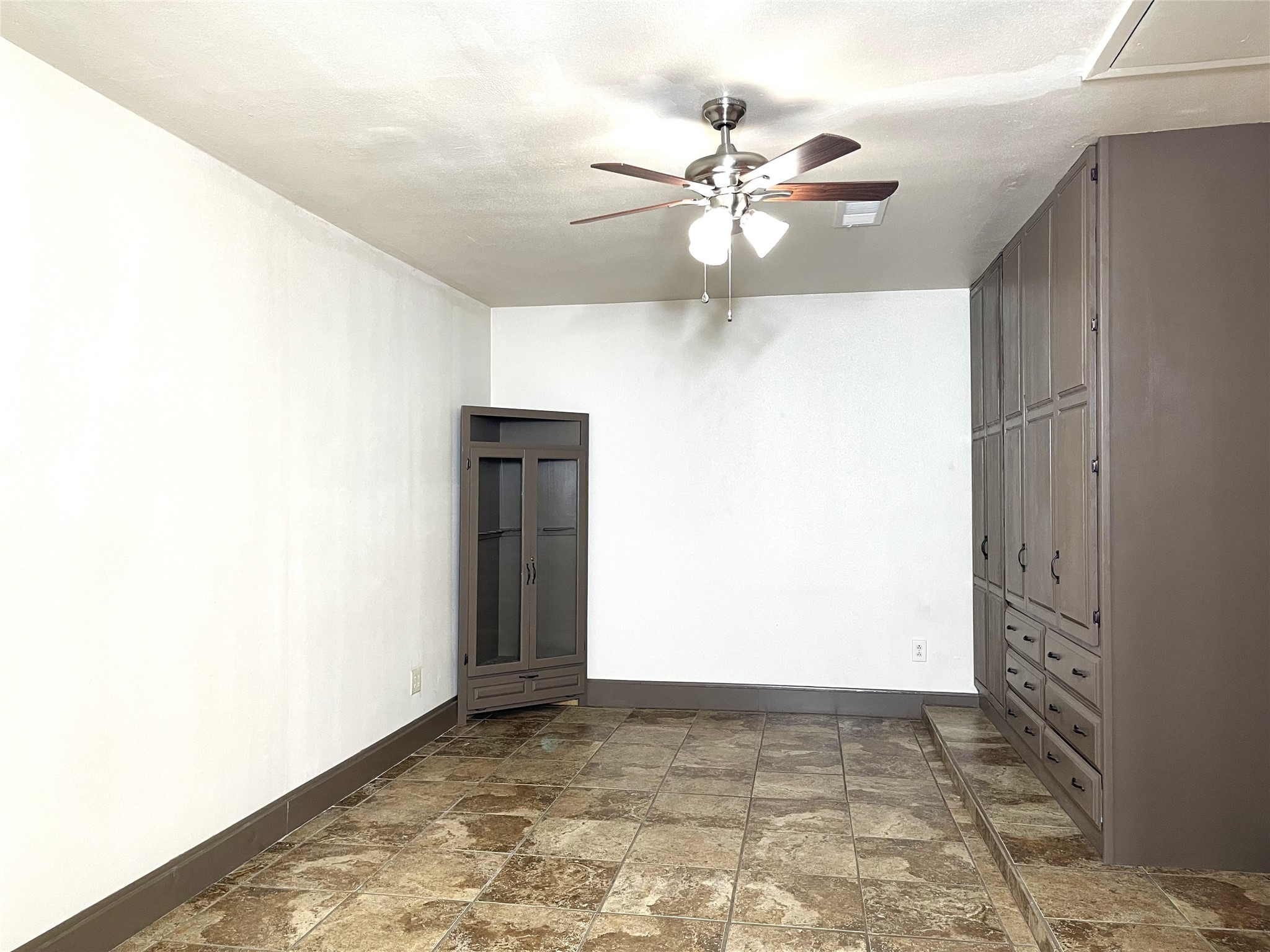 525 Fm 80 N Streetman TX 75859