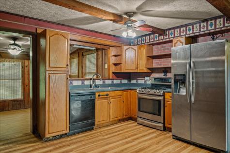 1879 County Road 3302 Greenville TX 75402