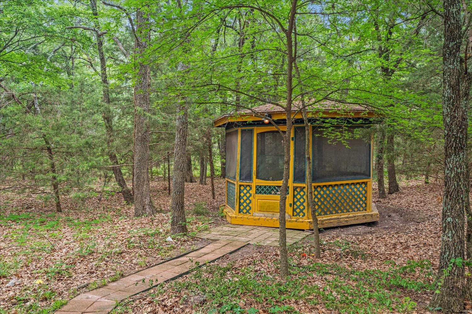 1879 County Road 3302 Greenville TX 75402