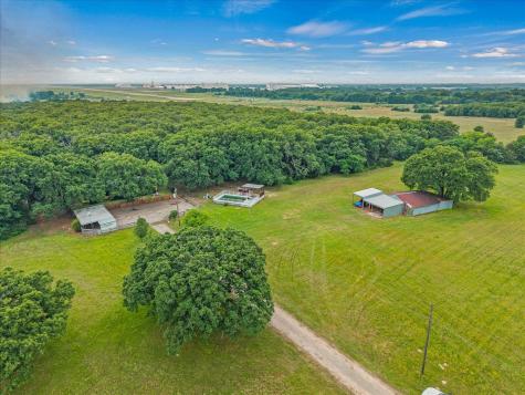 1879 County Road 3302 Greenville TX 75402