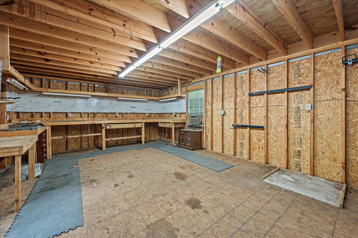 1879 County Road 3302 Greenville TX 75402