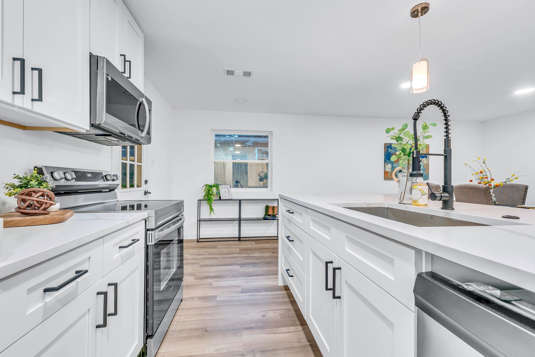 1701 Carla Avenue Arlington TX 76014