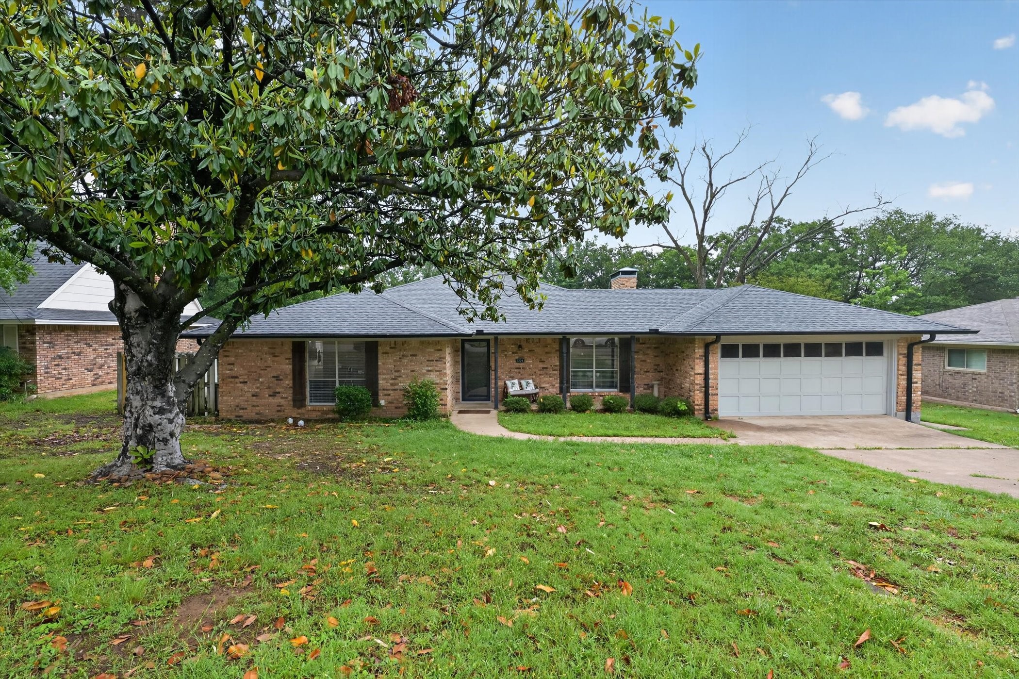 1224 S Lang Avenue Denison TX 75020