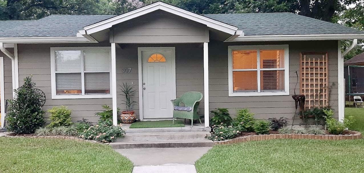 307 S Avenue J Clifton TX 76634