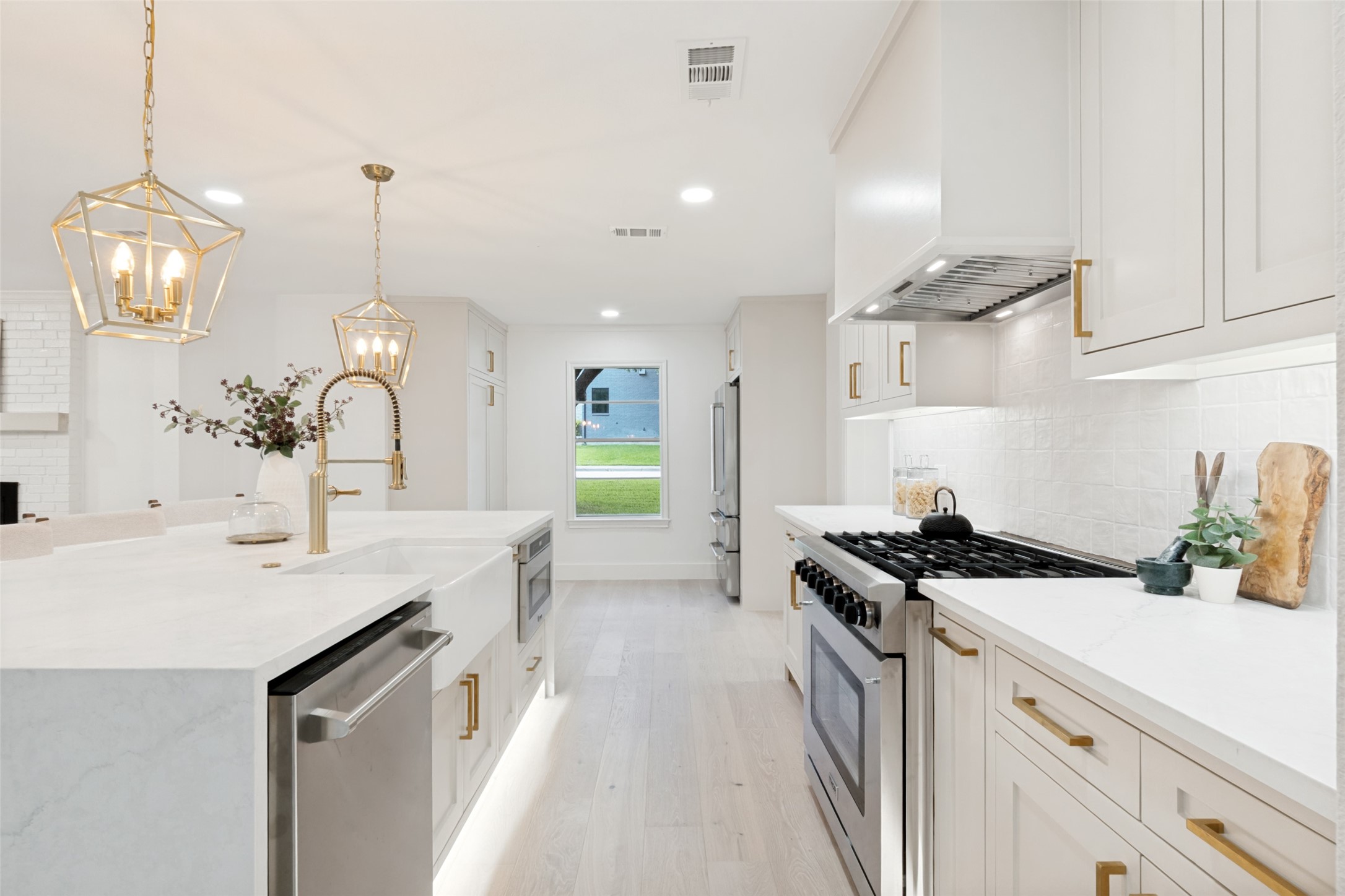 12151 Crestline Avenue Dallas TX 75244