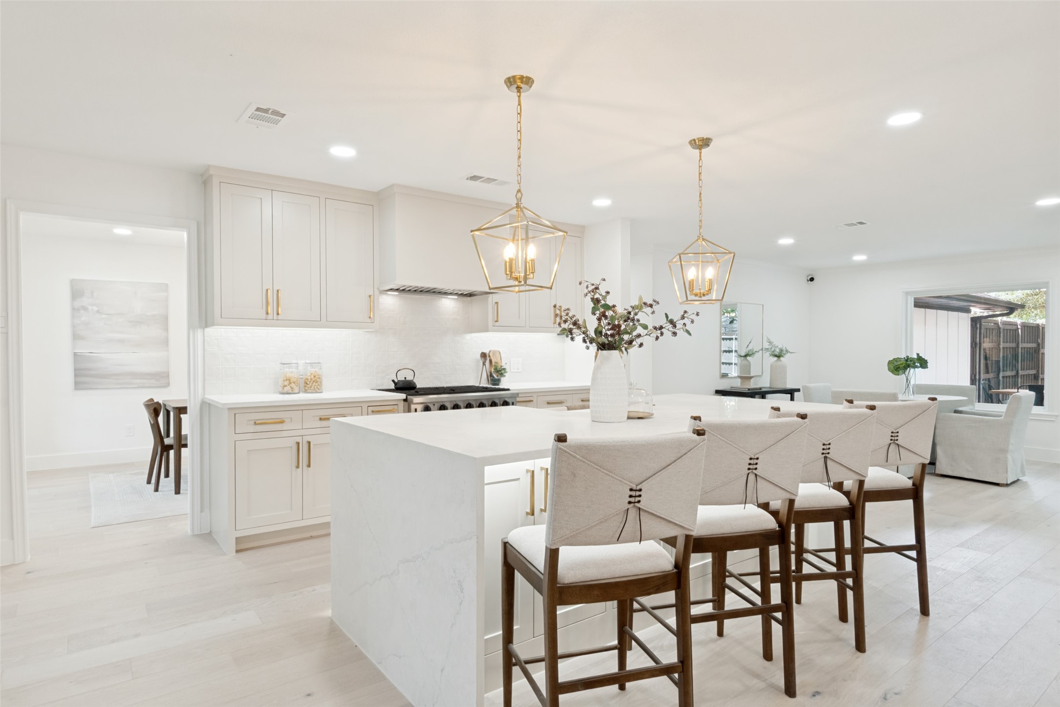 12151 Crestline Avenue Dallas TX 75244