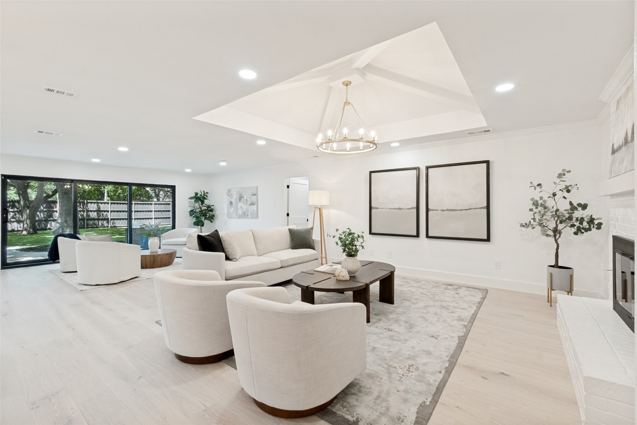 12151 Crestline Avenue Dallas TX 75244