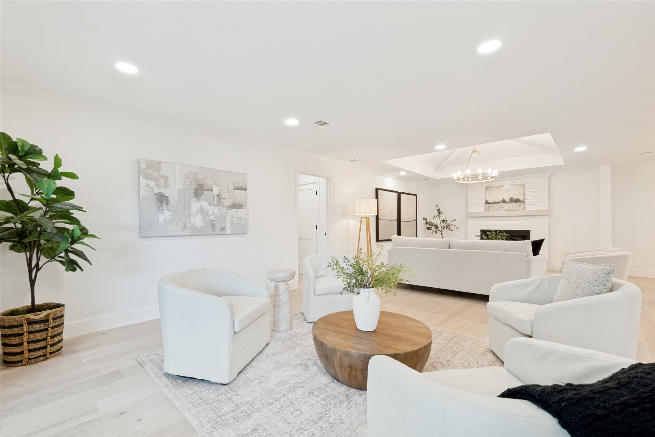 12151 Crestline Avenue Dallas TX 75244