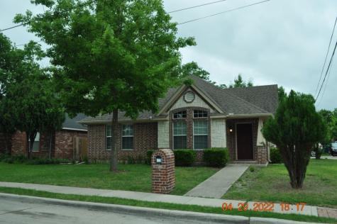 813 W Josephine Street Mckinney TX 75069
