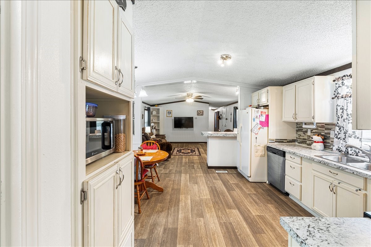 479 Live Oak Loop Whitney TX 76692