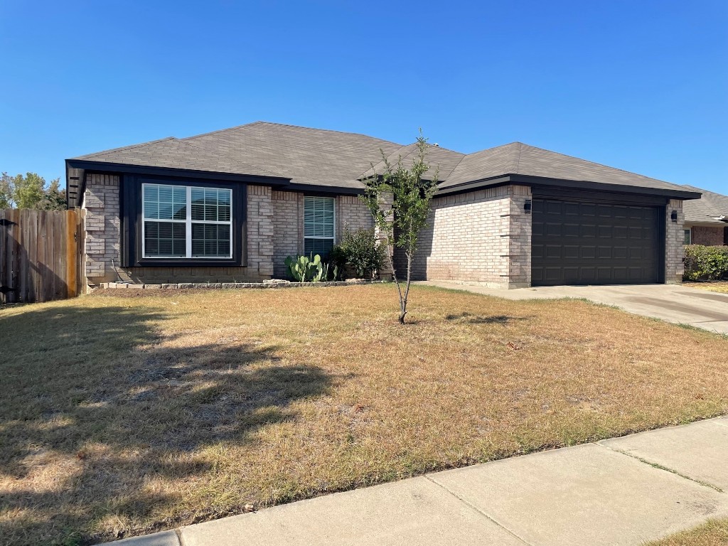 536 Dustin Street Saginaw TX 76179