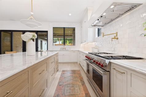 6803 Casa Loma Avenue Dallas TX 75214