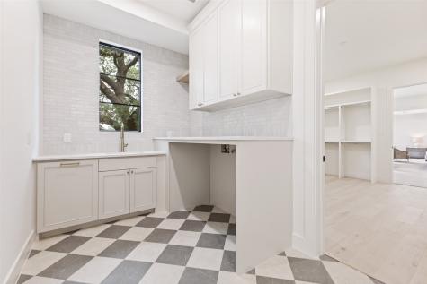 6803 Casa Loma Avenue Dallas TX 75214