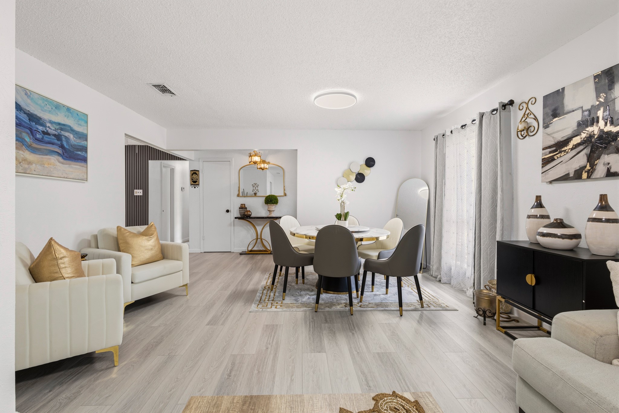 2011 Bay Oaks Drive Arlington TX 76012