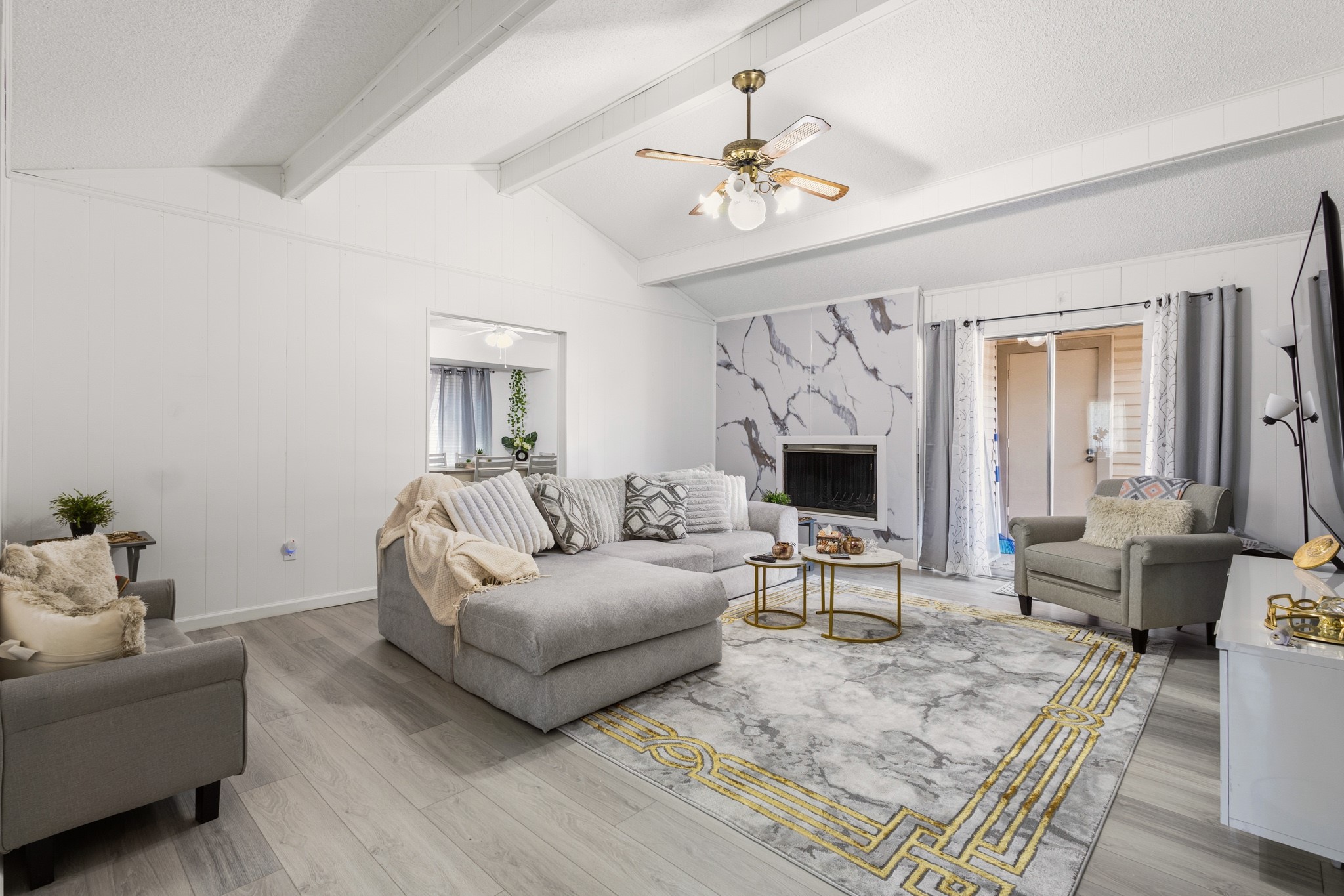 2011 Bay Oaks Drive Arlington TX 76012