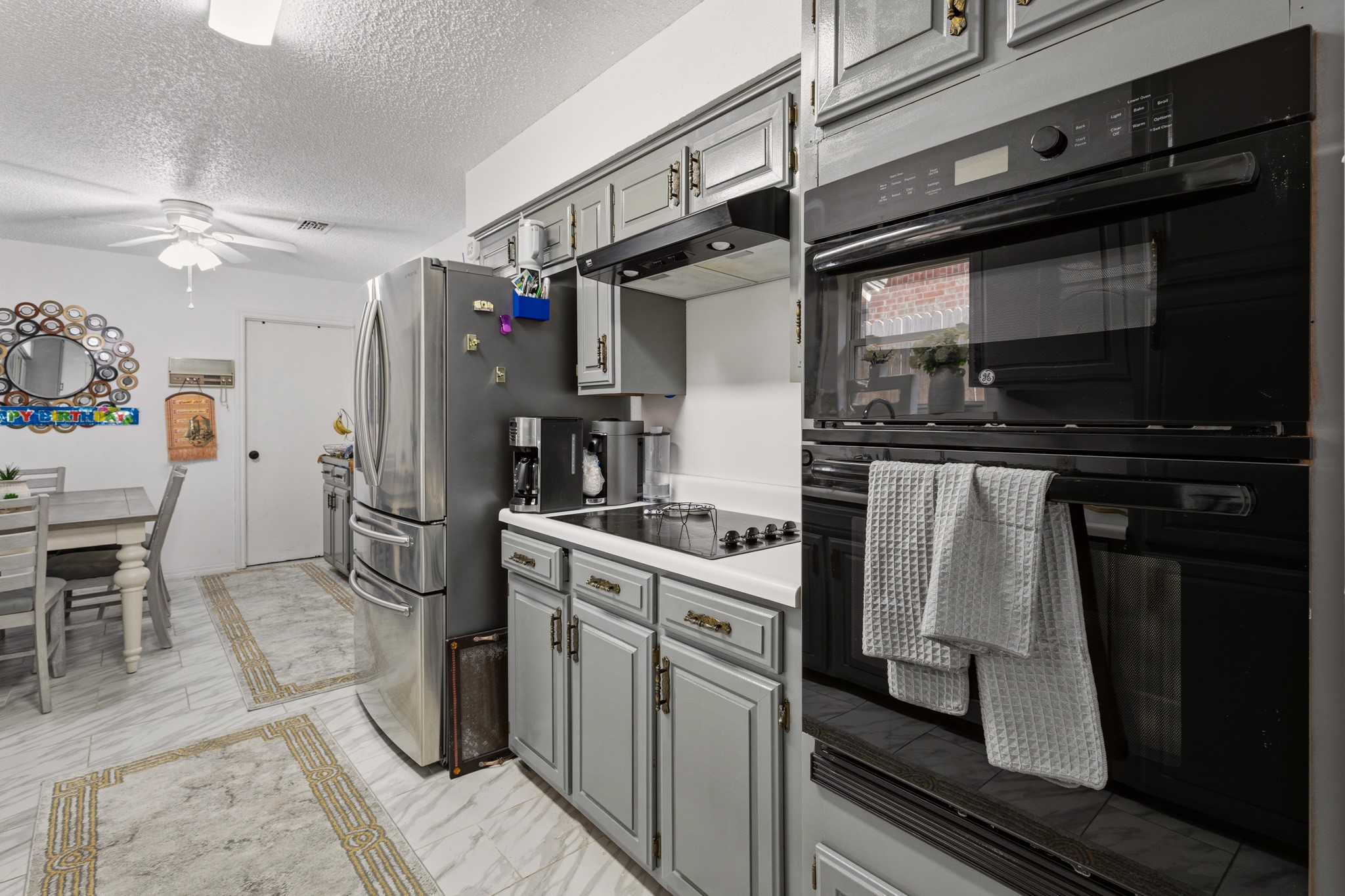 2011 Bay Oaks Drive Arlington TX 76012
