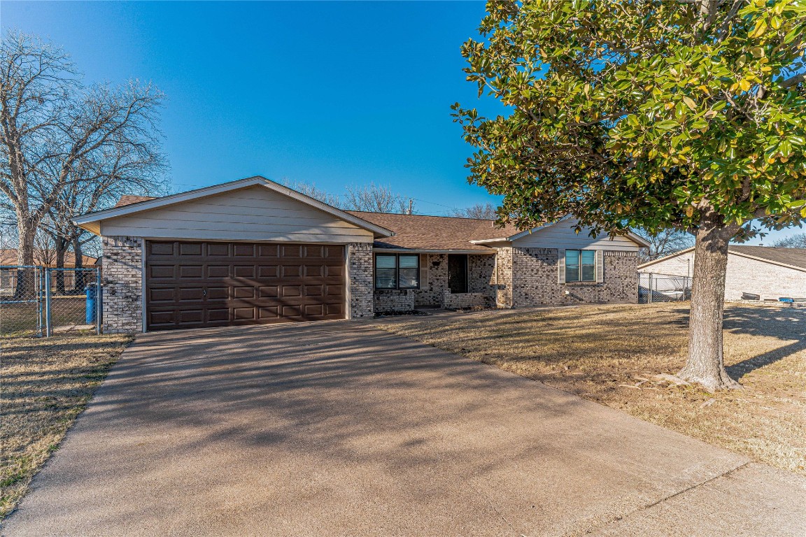 1108 Gifford Drive Granbury TX 76048
