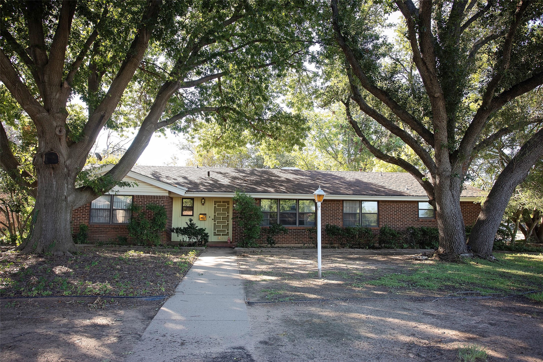 1400 Oak Hills Drive Graham TX 76450