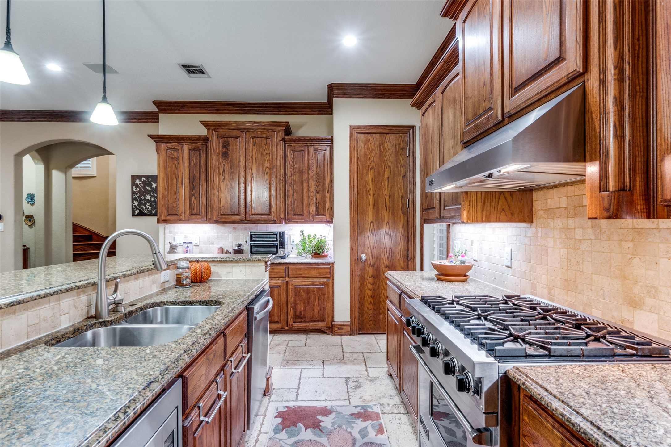 4516 Gilbert Avenue Dallas TX 75219