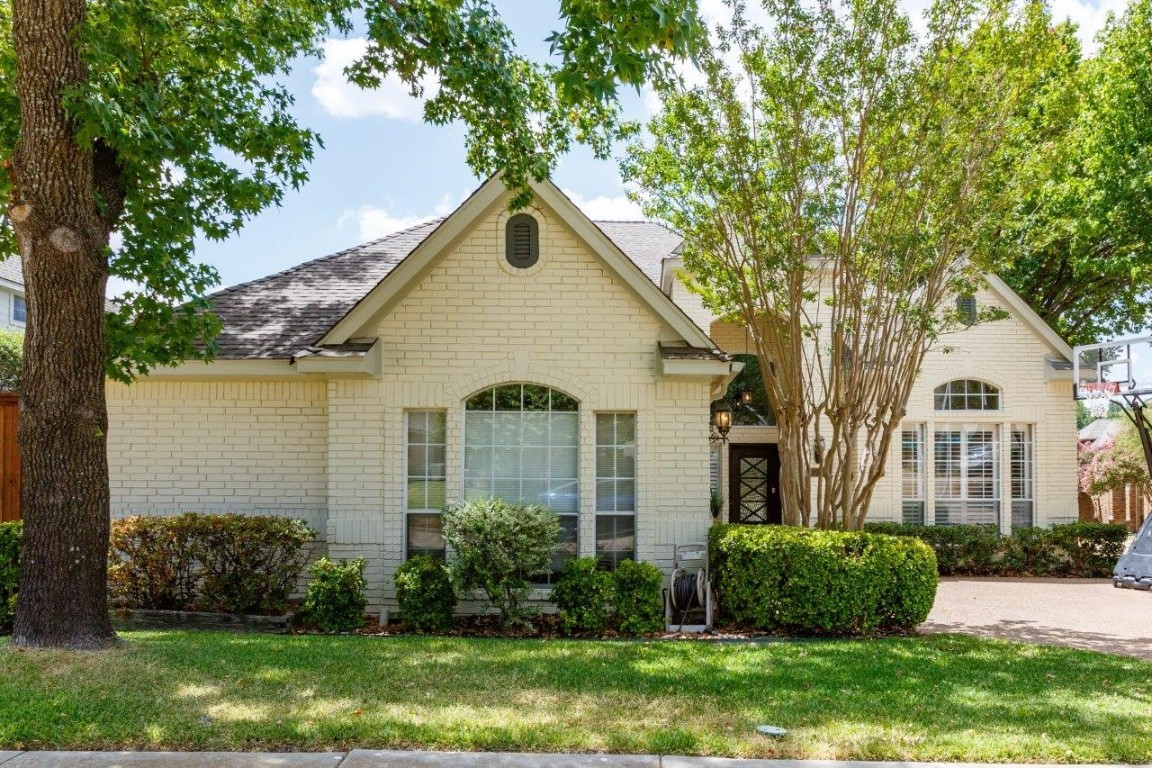 2710 Townshed Drive Garland TX 75044