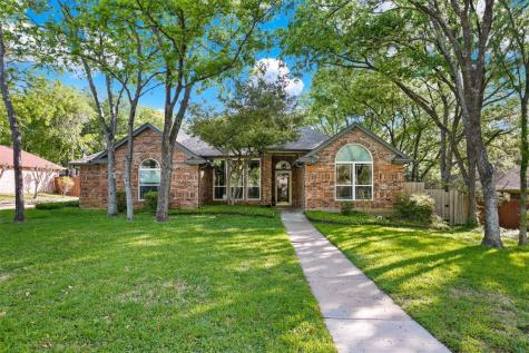 3809 Bluegrass Drive Grand Prairie TX 75052