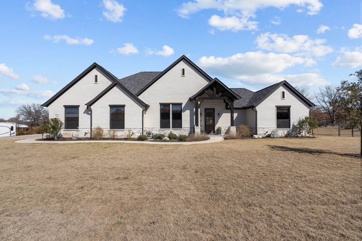 2004 Forest Bluff Trail Azle TX 76020