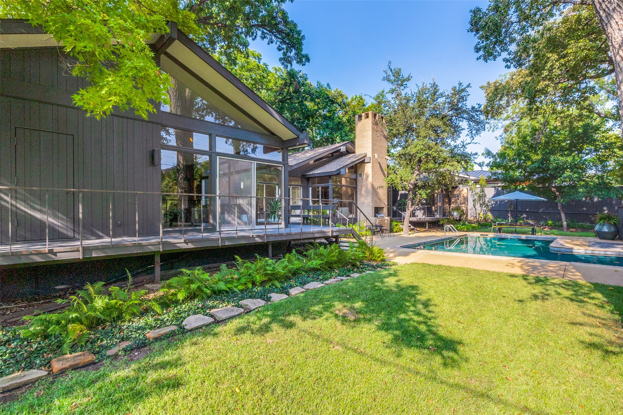 13958 Hughes Lane Dallas TX 75240
