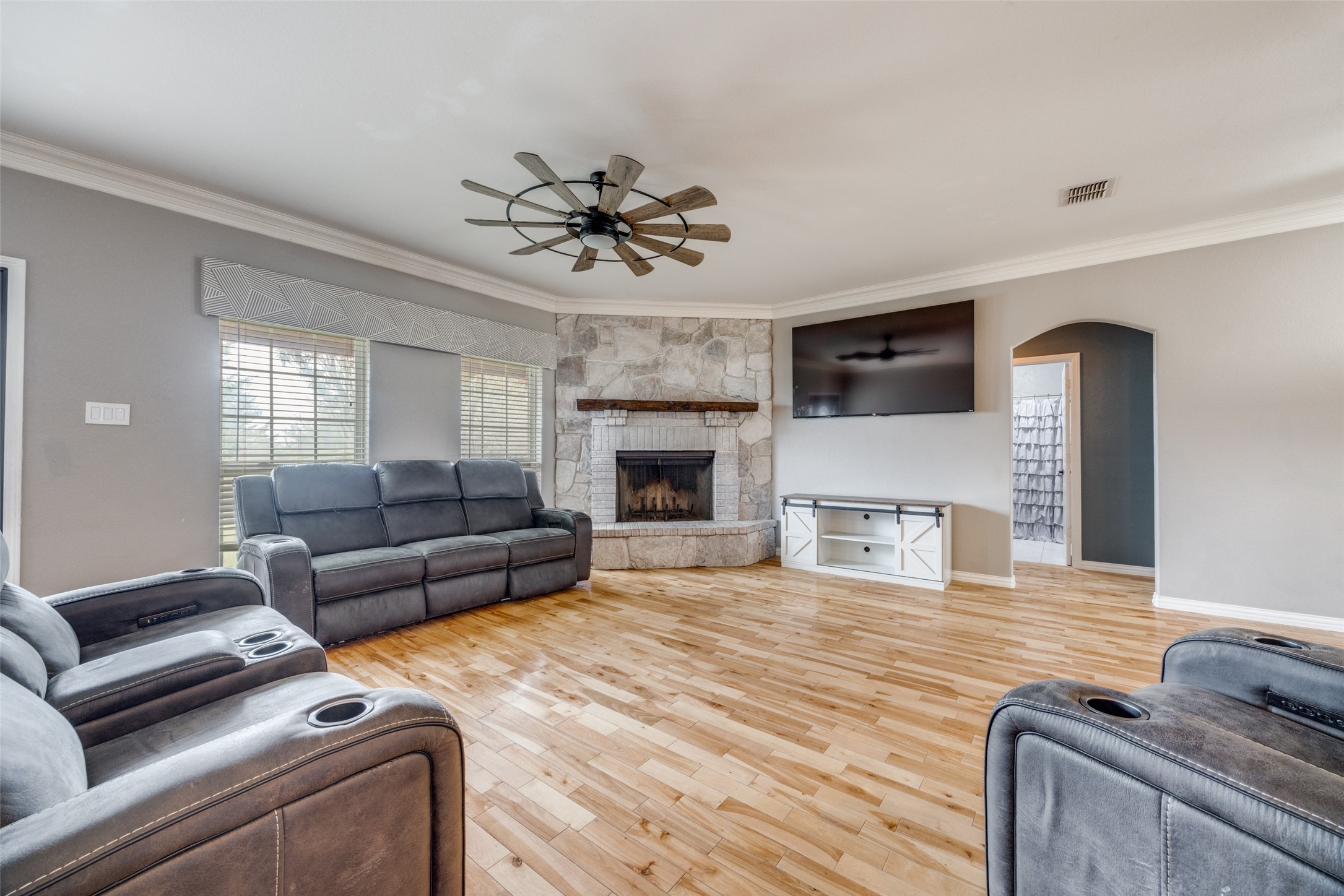 171 Chestnut Road Whitewright TX 75491