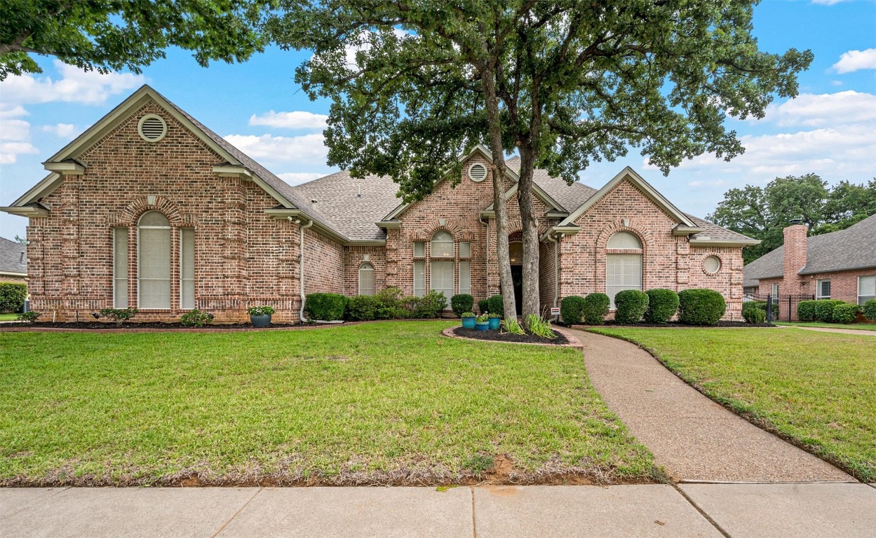 8320 Thorndyke Drive North Richland Hills TX 76182