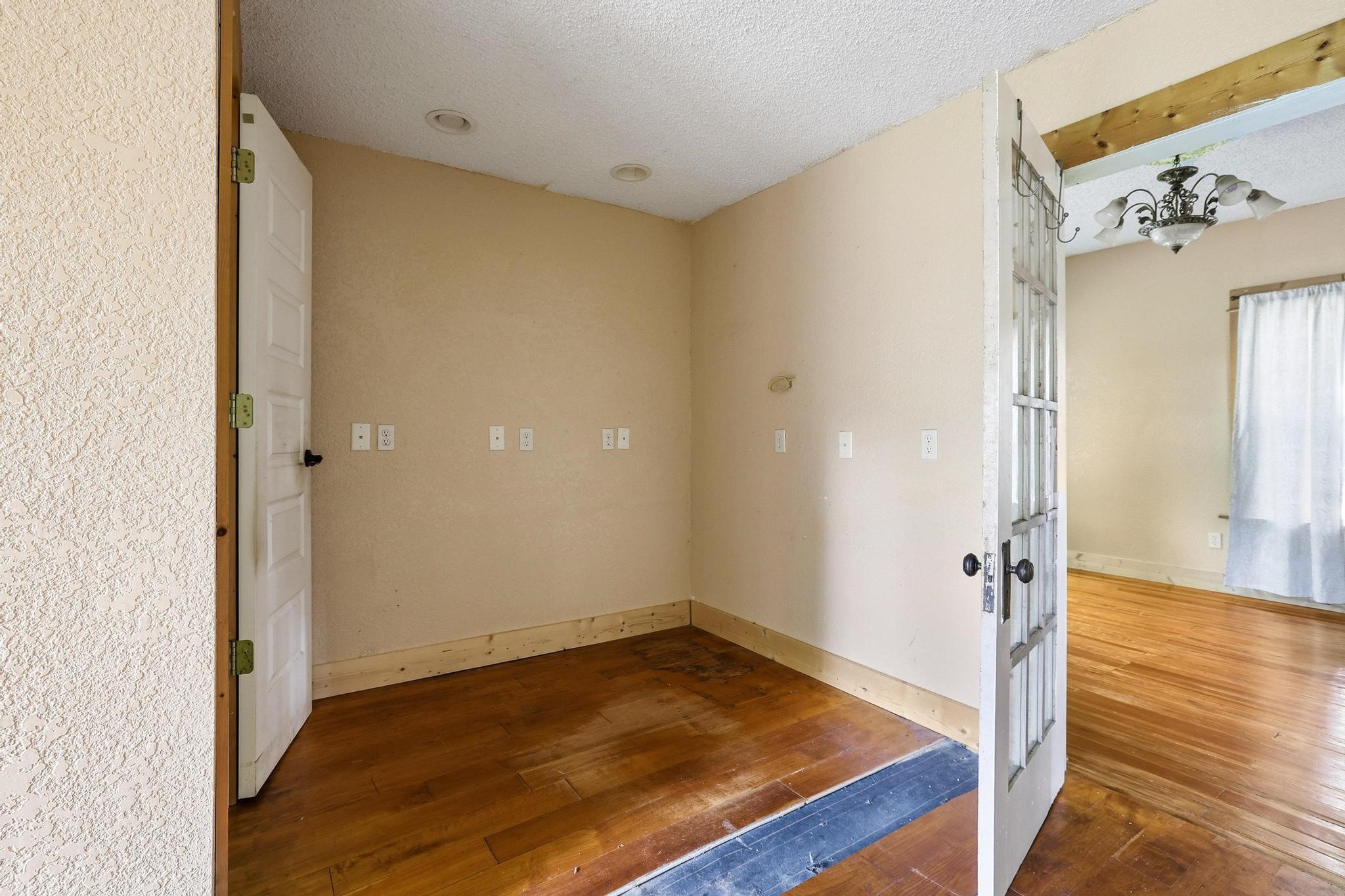 402 W Main Street Ladonia TX 75449