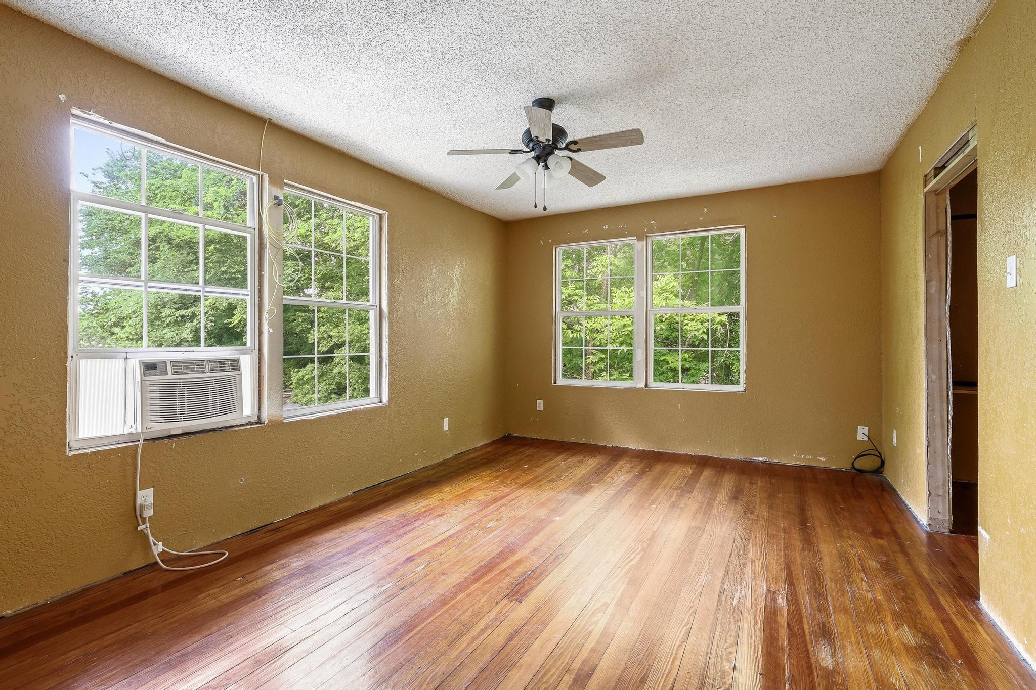 402 W Main Street Ladonia TX 75449