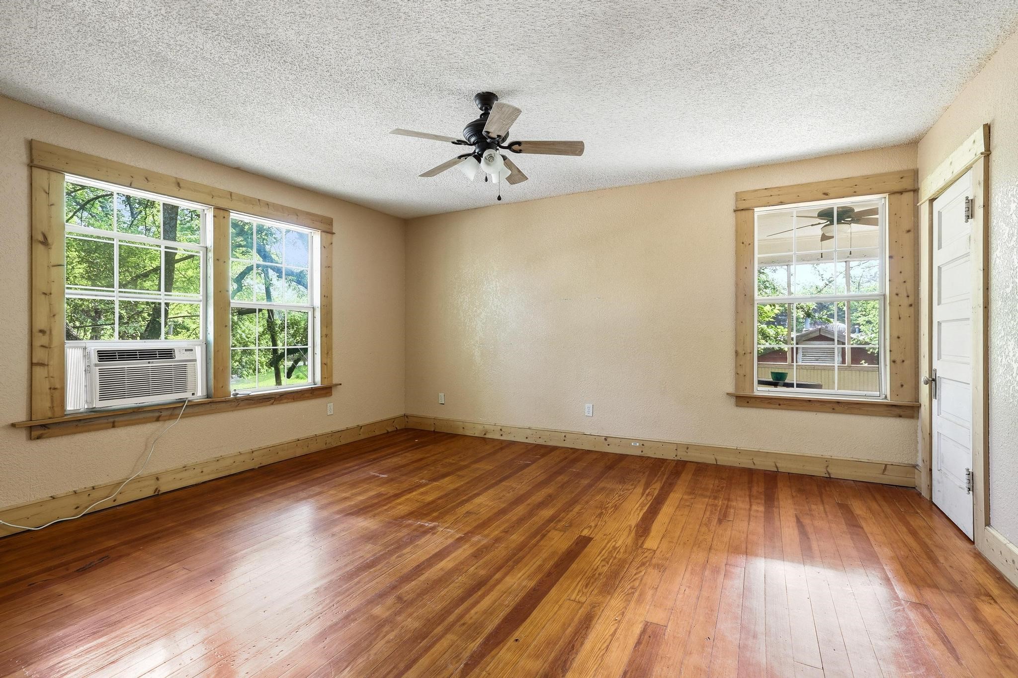402 W Main Street Ladonia TX 75449