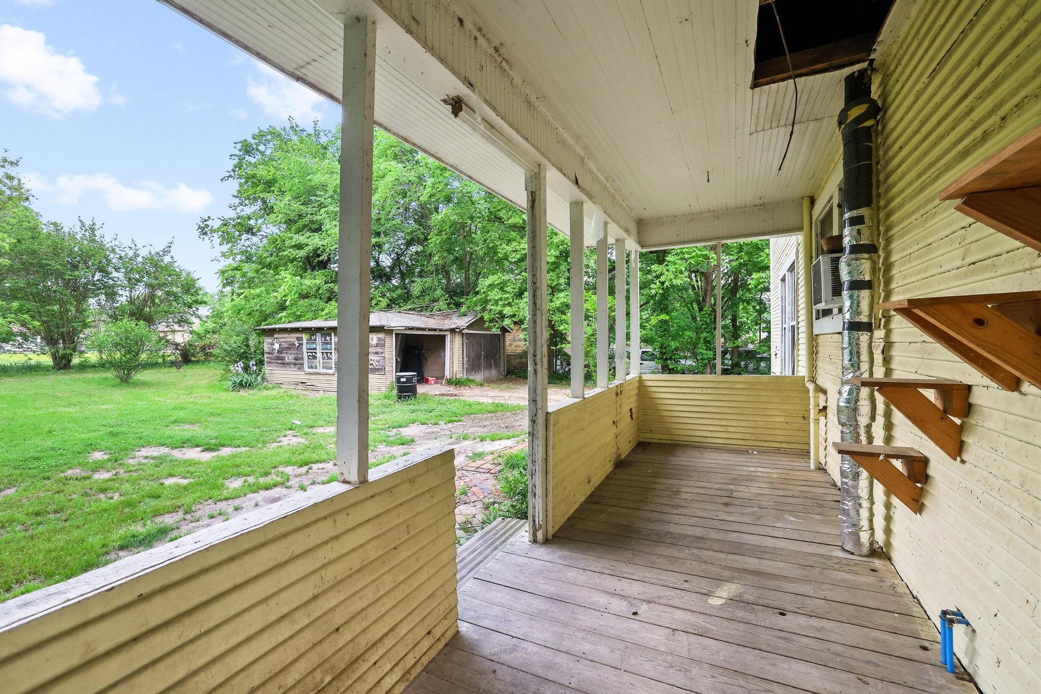 402 W Main Street Ladonia TX 75449