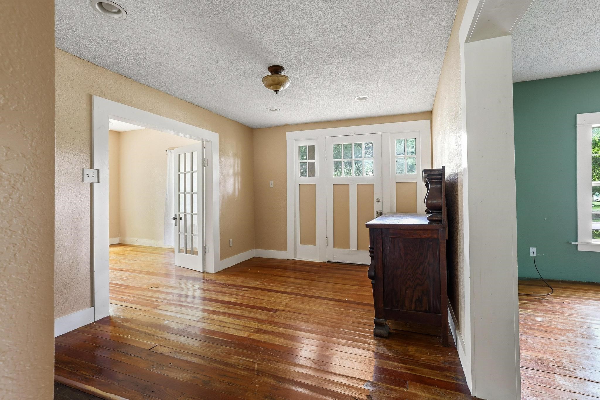 402 W Main Street Ladonia TX 75449