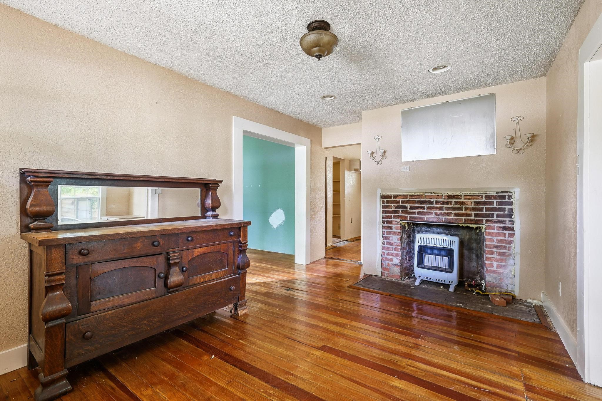 402 W Main Street Ladonia TX 75449