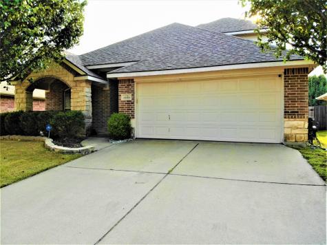 1609 Hillside Drive Waxahachie TX 75165