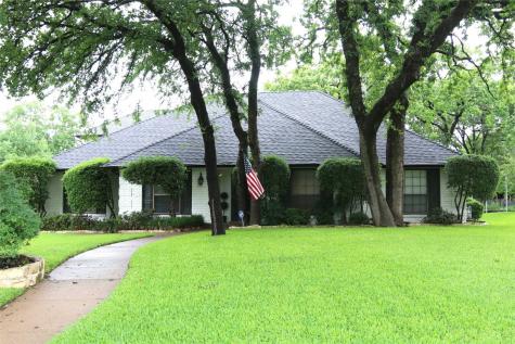 1209 Schumac Lane Bedford TX 76022