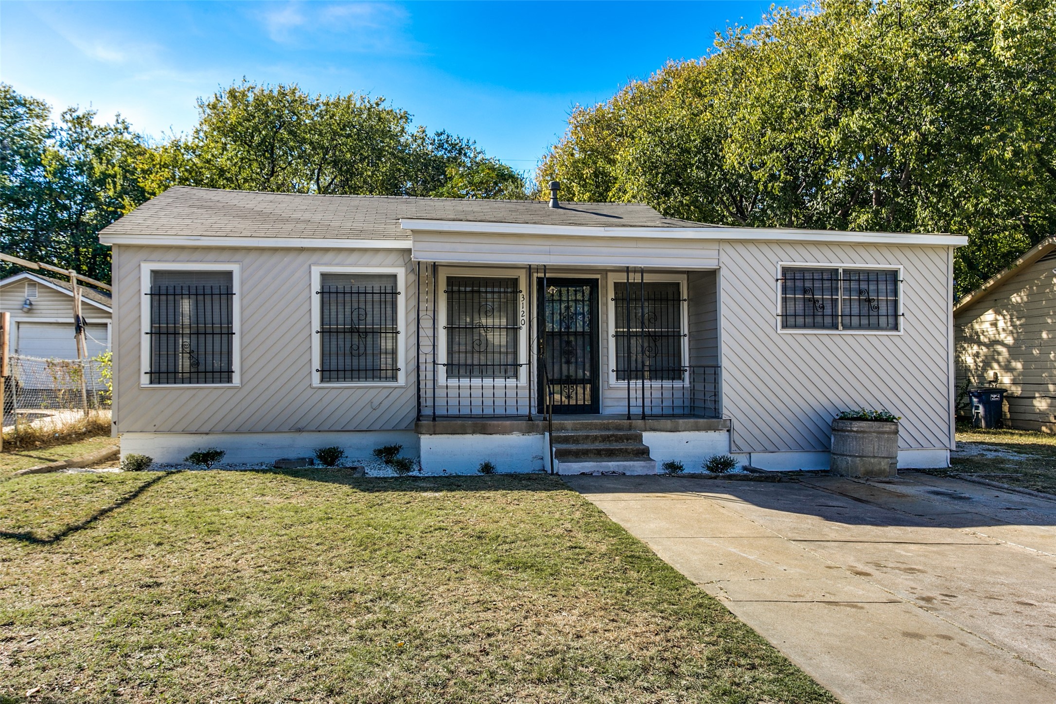3120 S Wesleyan Drive Fort Worth TX 76105