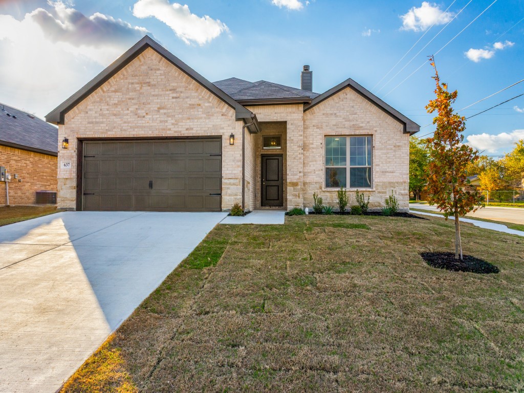 637 Vaquero Street White Settlement TX 76108