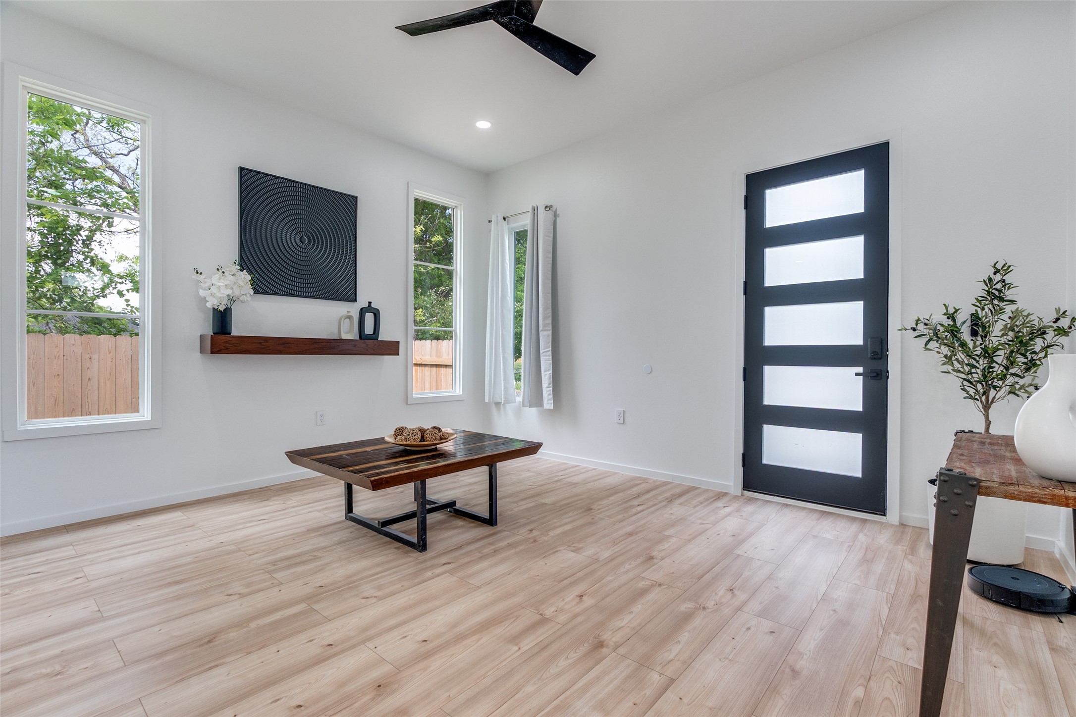3608 Metropolitan Avenue Dallas TX 75210