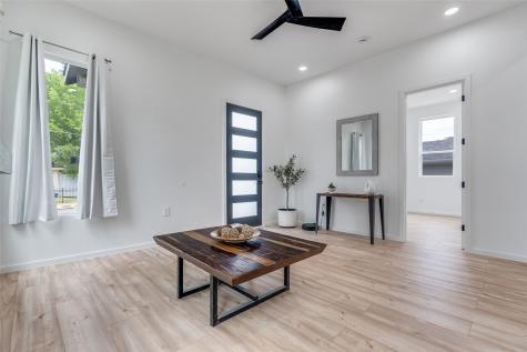 3608 Metropolitan Avenue Dallas TX 75210