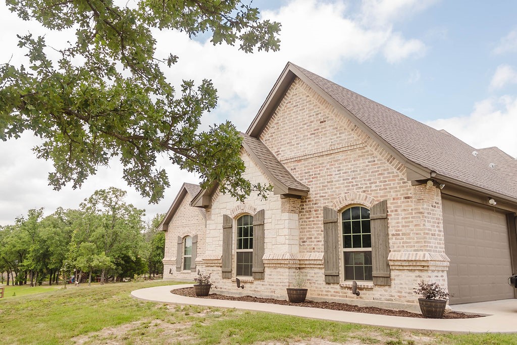 815 County Road 3355 Paradise TX 76073