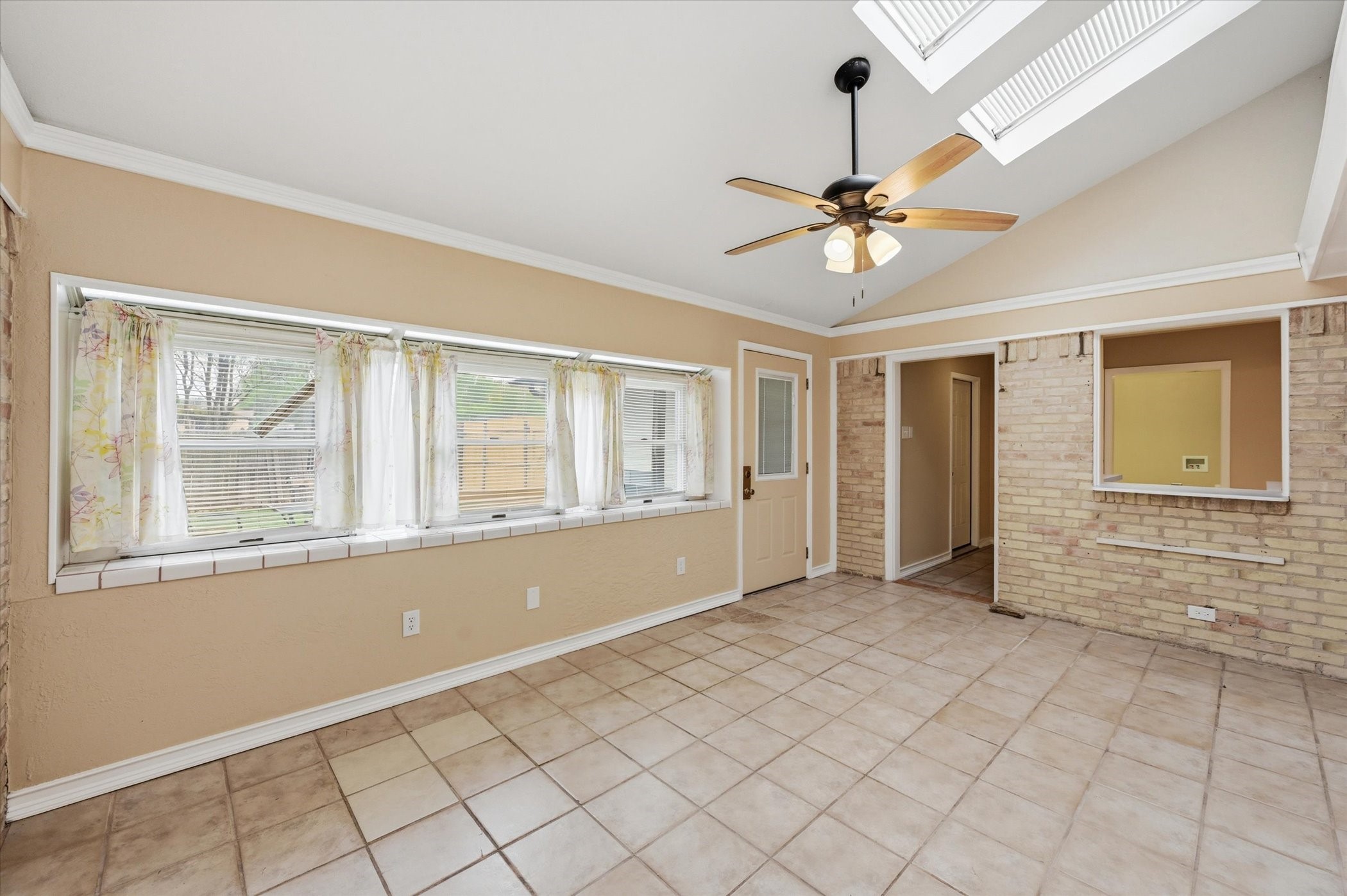 100 Faircrest Drive Desoto TX 75115