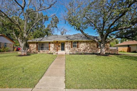 813 Kingsbridge Drive Garland TX 75040