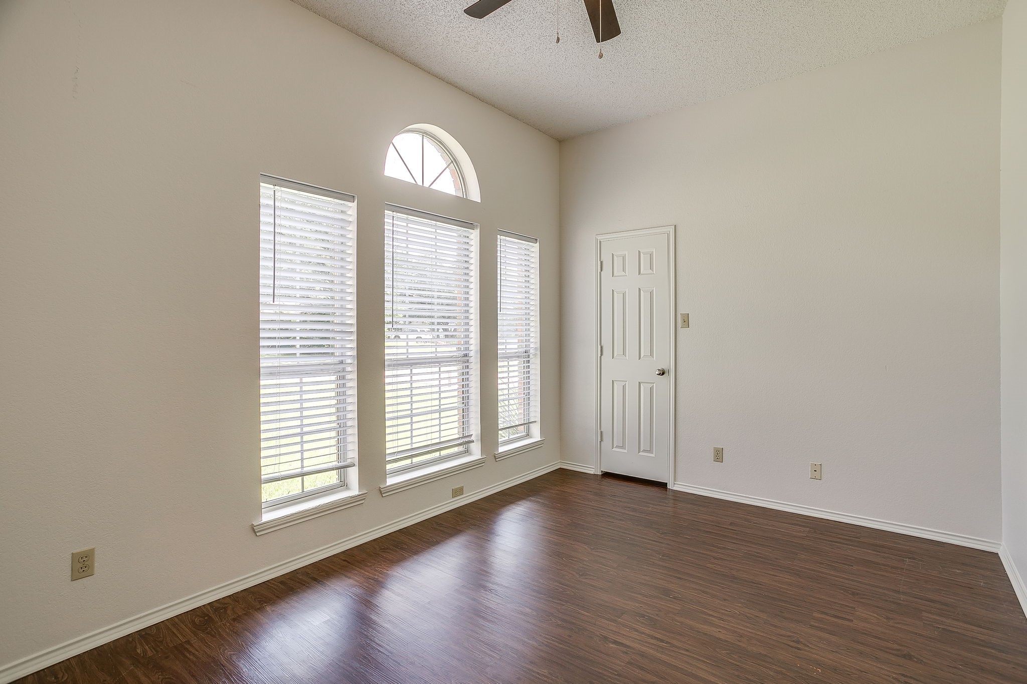 1204 Dogwood Drive Benbrook TX 76126